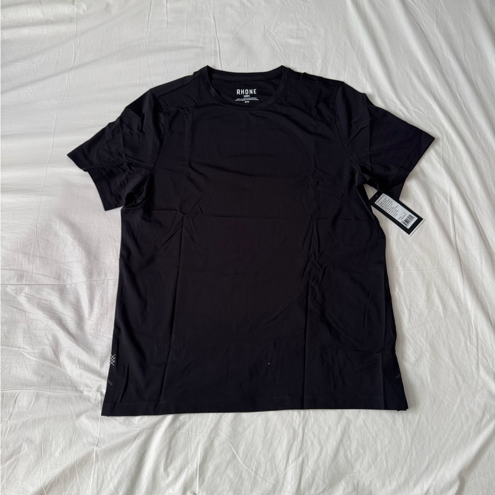 Rhône Elevated Modern Tee Mens Medium Black Slim Fit Performance NWT Gym